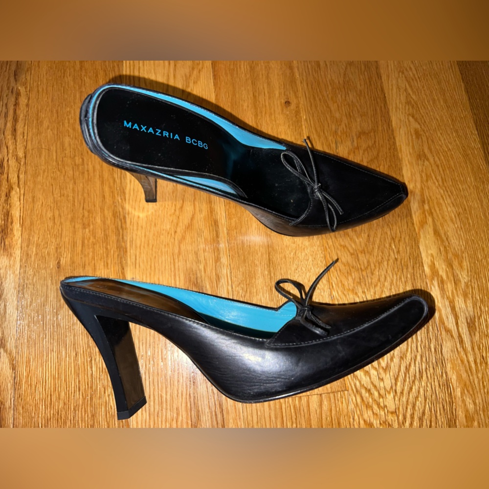 Maxazria BCBG Heels with Bow - Size: 7